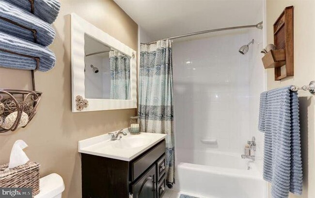 Building Photo - 9525 Whetstone Dr