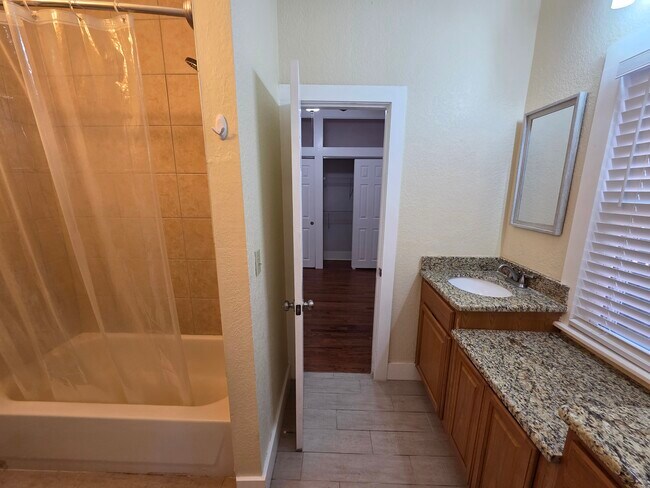 Building Photo - 103 N Glenwood Ave