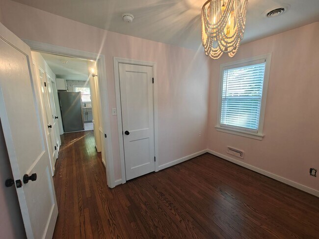 Building Photo - 3 bedroom home off of Parham Rd
