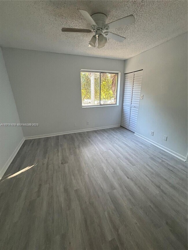 Building Photo - 9081 SW 138th Pl