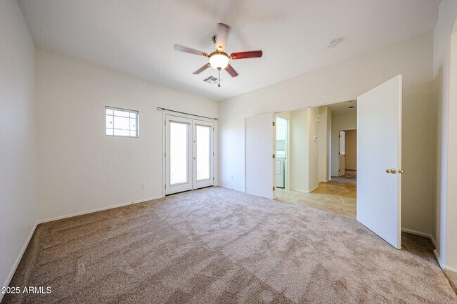 Building Photo - 4112 E Barwick Dr