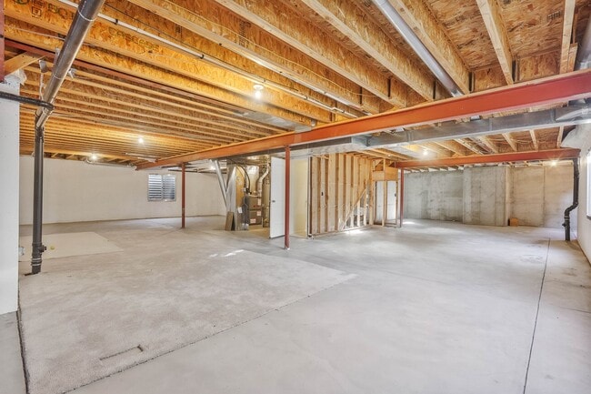 Building Photo - 6756 Solana Dr