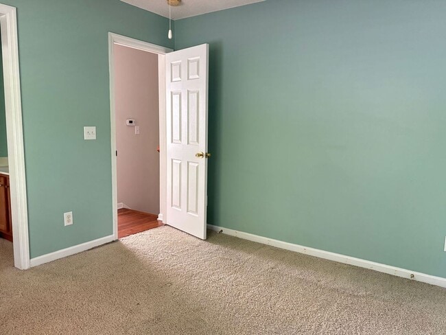 Building Photo - Available now. Great 3 BR/2.5 BA Home Avai...