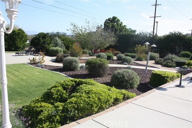 Building Photo - 16540 Wagon Wheel Dr