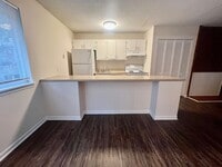 Building Photo - 1418 Riverview Rd