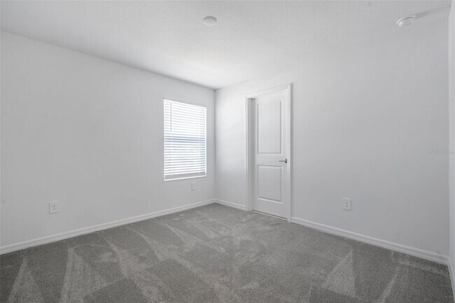 Building Photo - 11111 65th Ter E