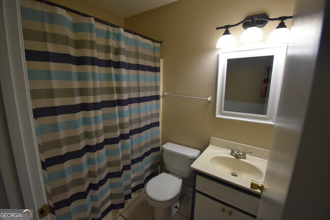 Building Photo - 116 Dogwood Cir