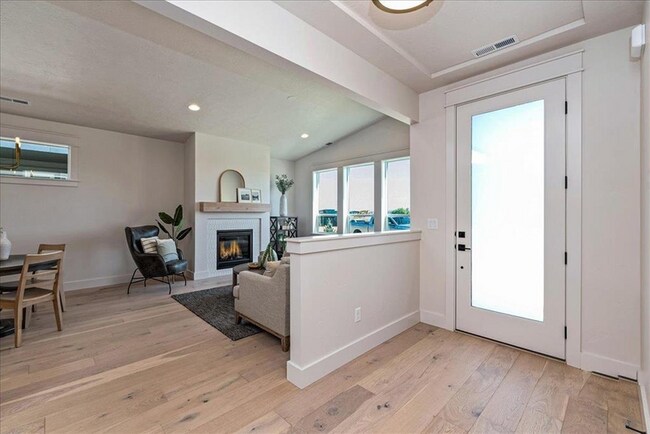 Building Photo - 8357 W Shams Ln