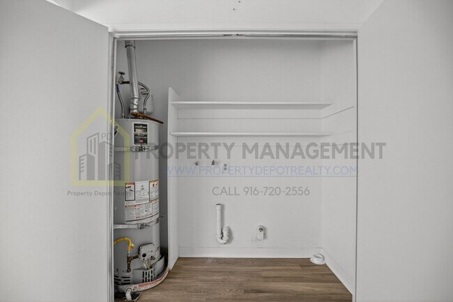 Building Photo - Arleta Ct