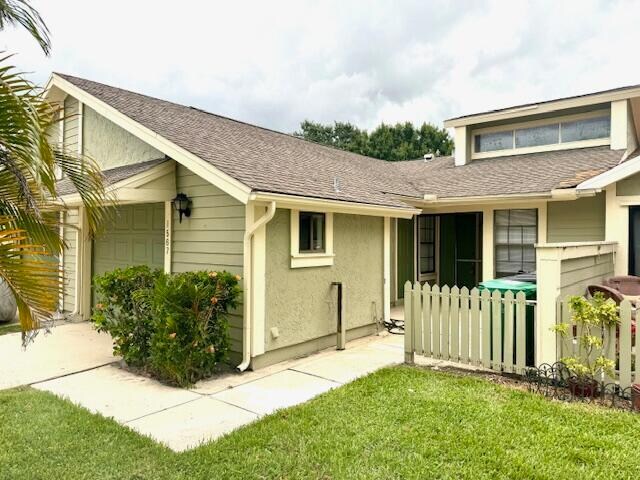 Building Photo - 1567 SE Talbrook Ct