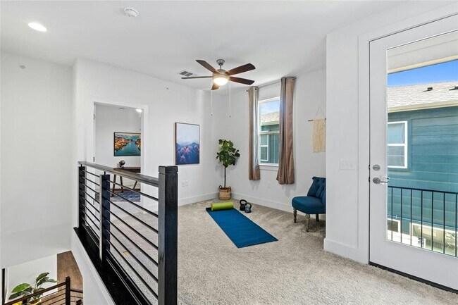 Building Photo - 2516 Simond Ave