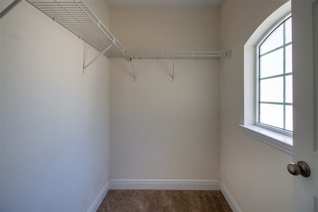 Building Photo - 1575 Paul Russell Rd