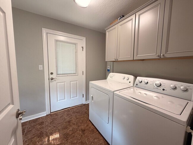Building Photo - Charming 3-bedroom, 1-bath home in Dardanelle, AR,