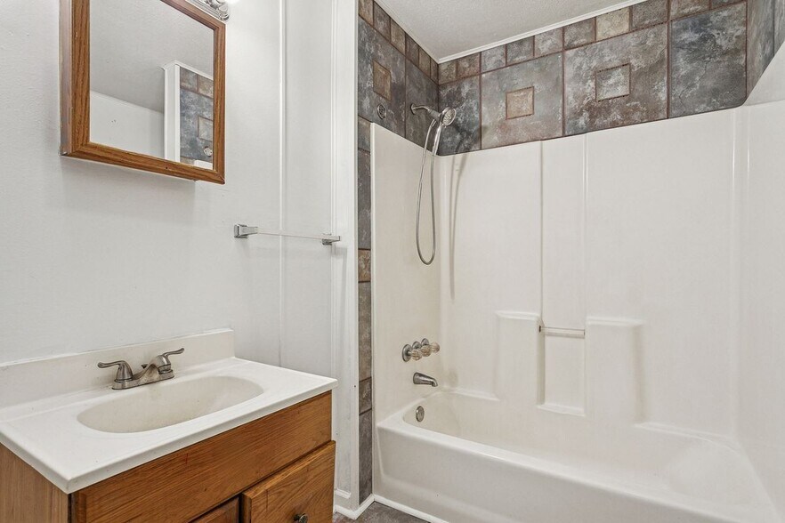 Building Photo - 67425 Salt Lick Ln