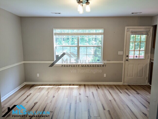 Building Photo - 7 Albert Ct