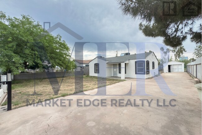 Building Photo - 2Bed/1Bath House at AZ-202/24th St! Ready for Immediate Move-In! -- NO HOA! RV PARKING!