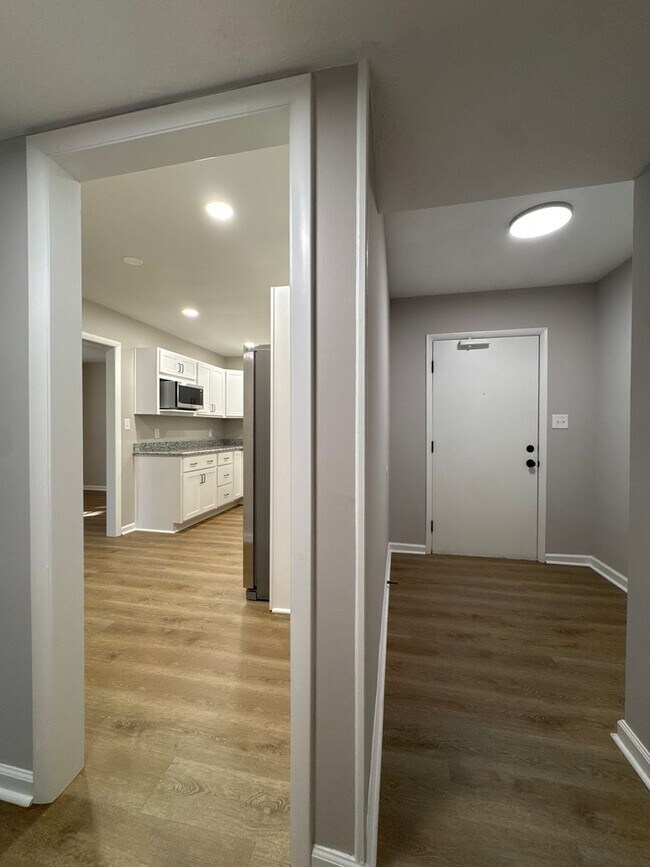 Building Photo - Quail Valley-6A