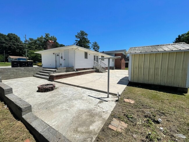 Building Photo - 51 Lyons Dr NW