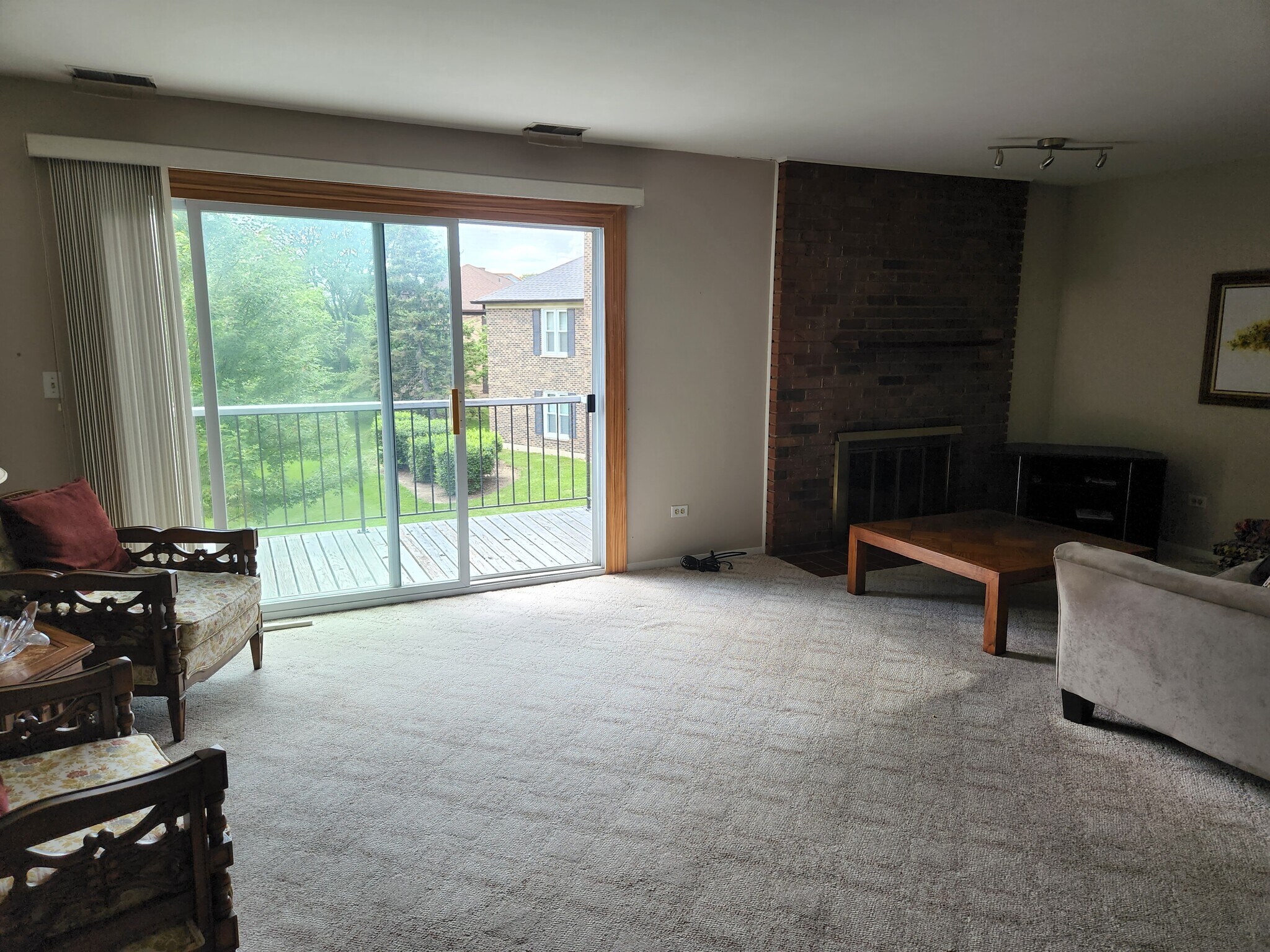 Building Photo - 188 Grove Ave