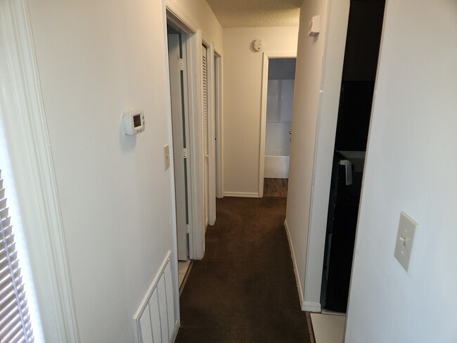 Building Photo - 6105 W 2nd Manor