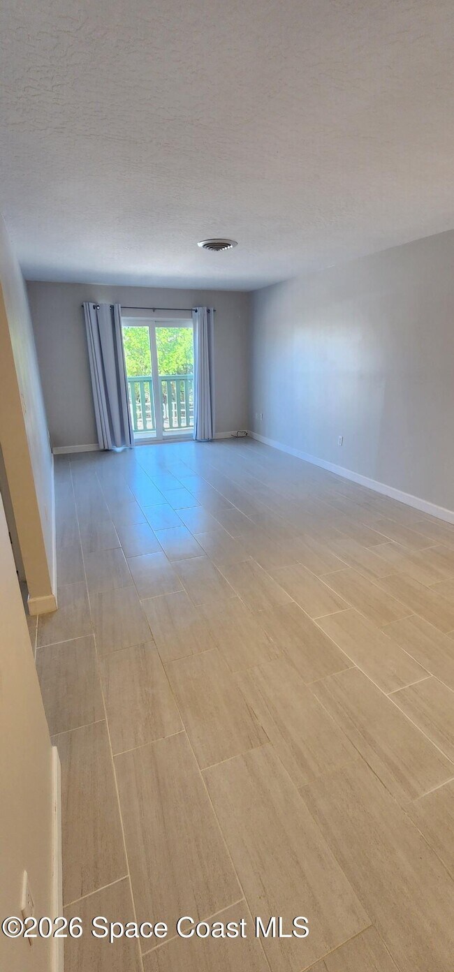 Building Photo - 310 Taylor Ave