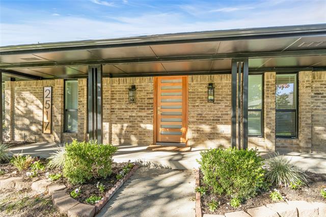 Building Photo - 2517 Delmar Dr