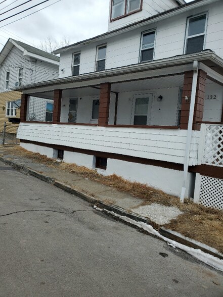 Building Photo - 134 Blair St