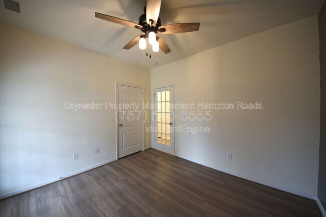 Building Photo - 126 Peck Ln