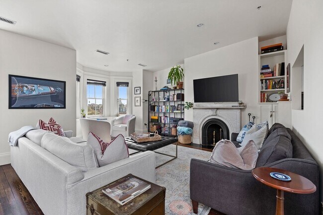 Primary Photo - 433 Columbus Ave