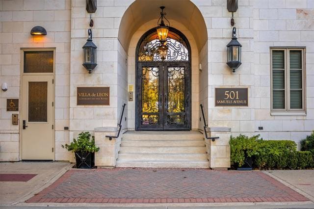 Building Photo - 501 Samuels Ave