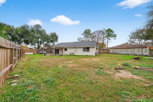 Building Photo - 17010 Bentana Ct