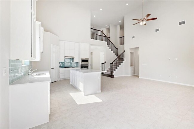 Building Photo - 2455 Soprano Wy