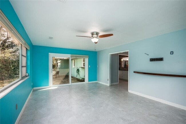 Building Photo - 1421 NW 30th St