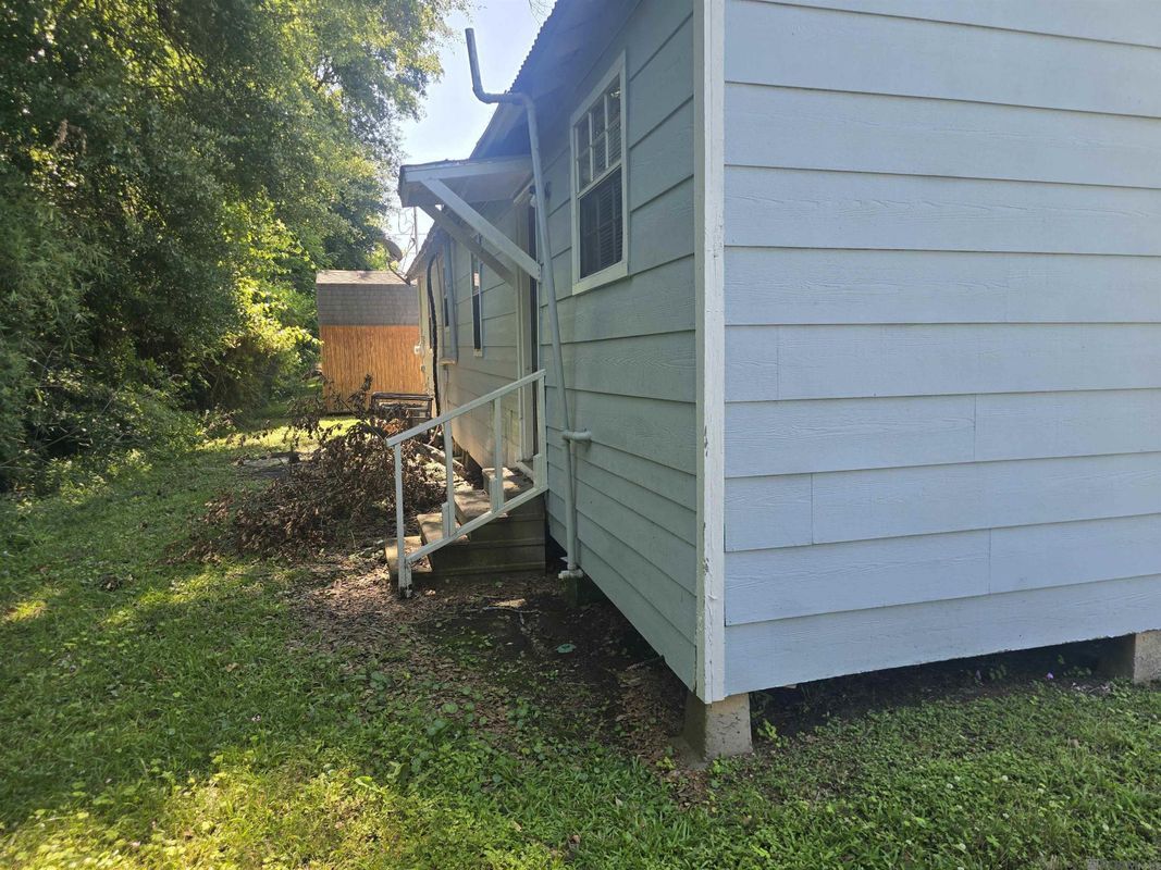 Building Photo - 1160 Freeman Ln