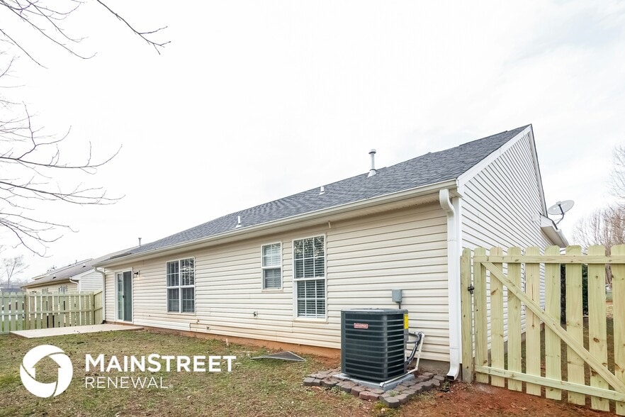 Building Photo - 11212 Dulin Creek Blvd