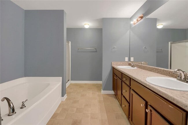 Building Photo - 1475 Park Brooke Cir SW
