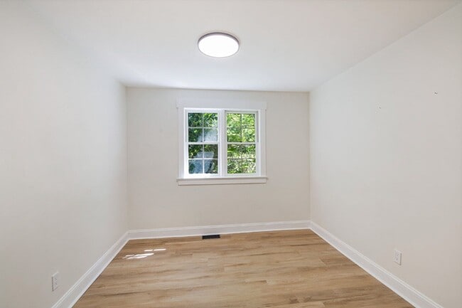 Building Photo - 707 Wade Ave