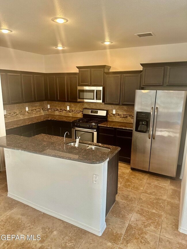 Building Photo - 7668 Mundy Creek Dr