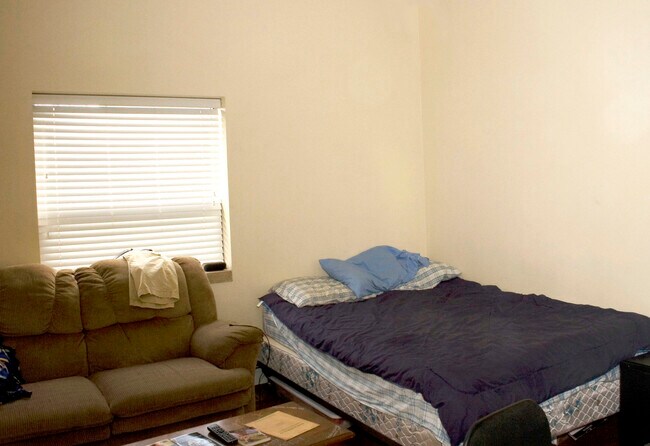 Bedroom 3 - 18 W State St