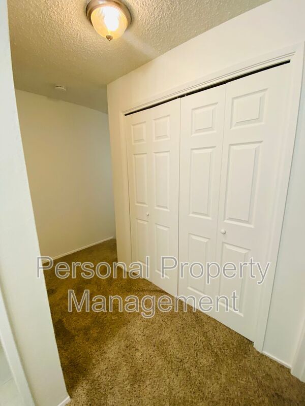 Building Photo - 7310 NE 16th Ave