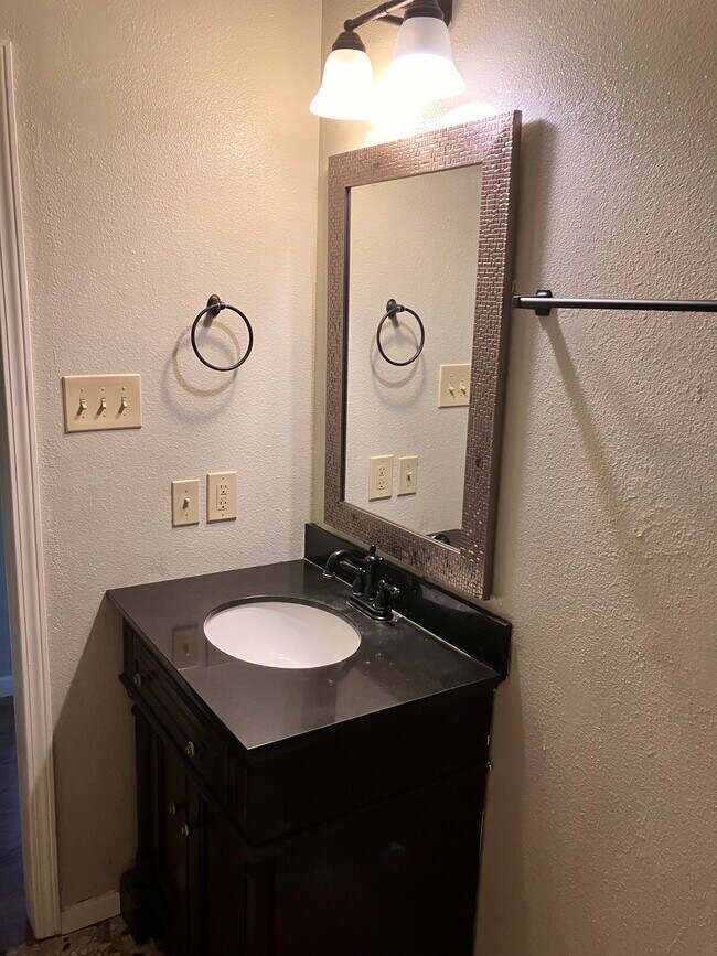 Building Photo - 164 Golden Meadow Dr