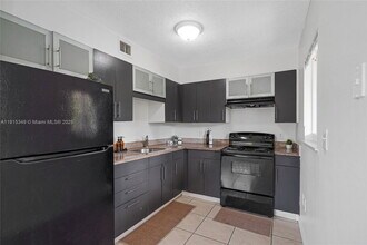 Building Photo - 480 NW 24th Ave