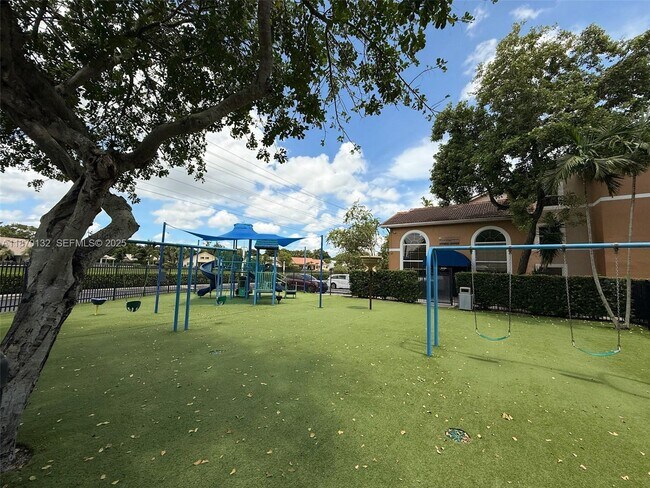 Building Photo - 8781 Wiles Rd