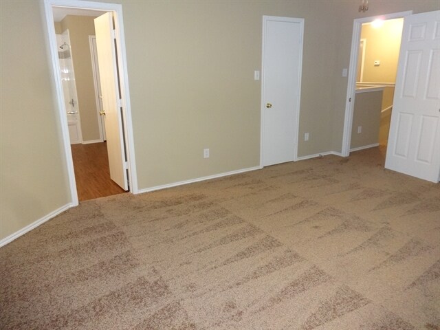 Building Photo - 321 Quail Run Rd