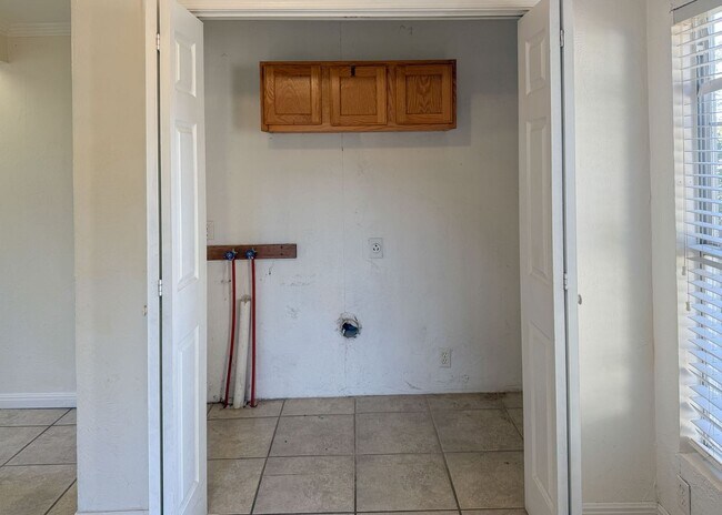Building Photo - 2341 NW 37th St
