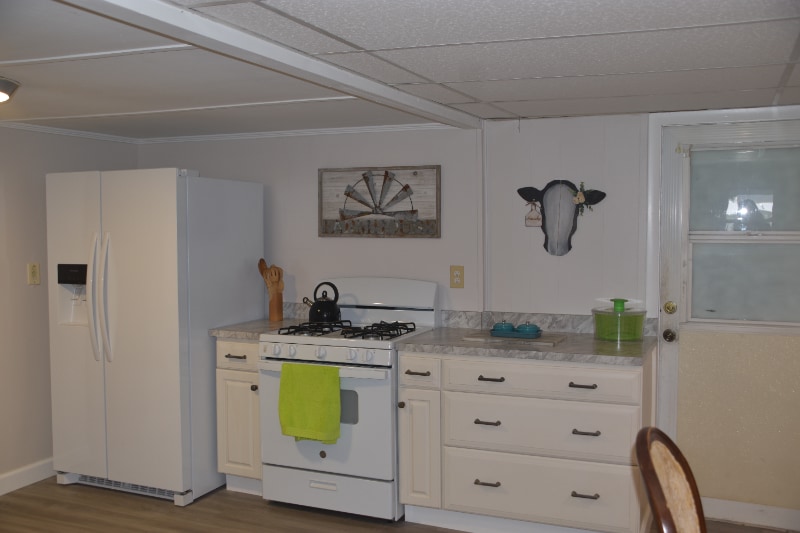 Building Photo - 37913 7th Ave