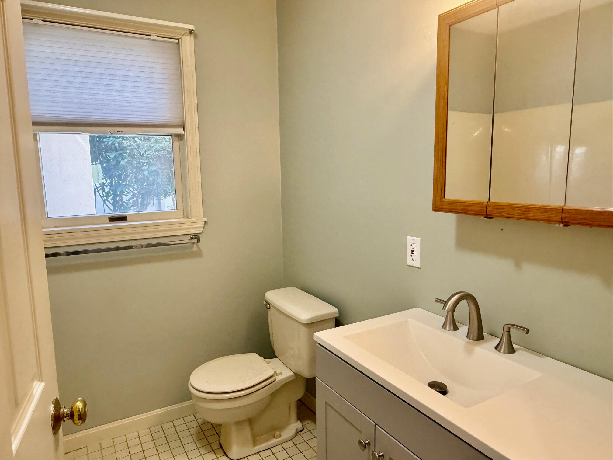 Building Photo - 185 Manville Hill Rd