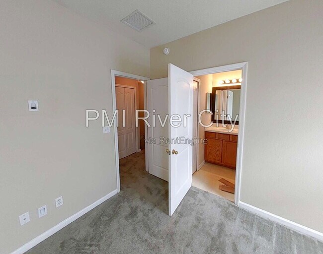 Building Photo - 1740 Biscayne Bay Cir