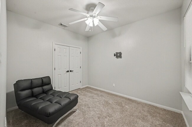 Building Photo - 11318 Twain Dr