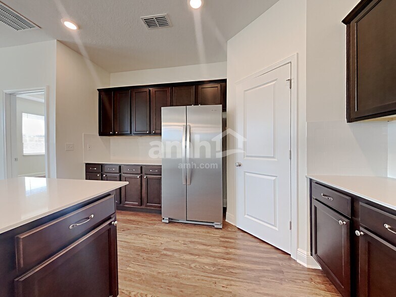 Building Photo - 20364 Calla Lily Dr